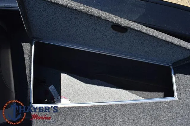 Slide: The Image of Lund 1775 Crossover XS Sport 2025 - 18