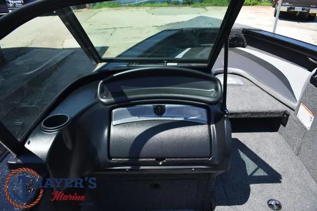 Slide: The Image of Lund 1775 Crossover XS Sport 2025 - 27