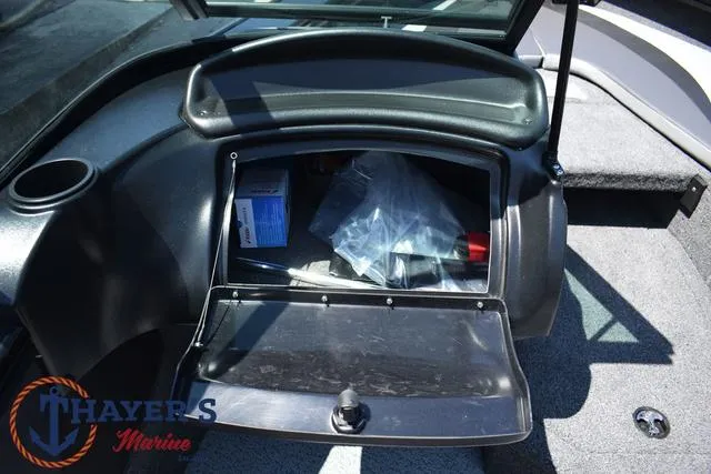 Slide: The Image of Lund 1775 Crossover XS Sport 2025 - 28