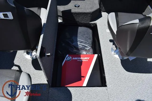 Slide: The Image of Lund 1775 Crossover XS Sport 2025 - 40