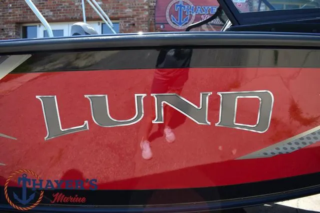 Slide: The Image of Lund 1775 Crossover XS Sport 2025 - 5