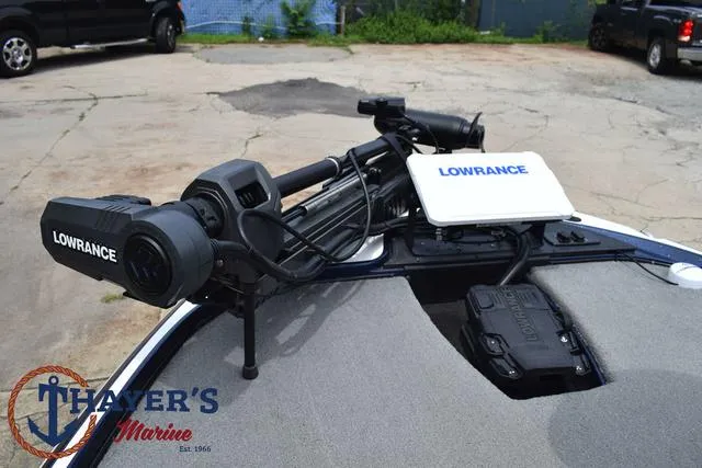Slide: The Image of Nitro Z17 2021 boat with Lowrance electronics at Thayer's Marine. - 10