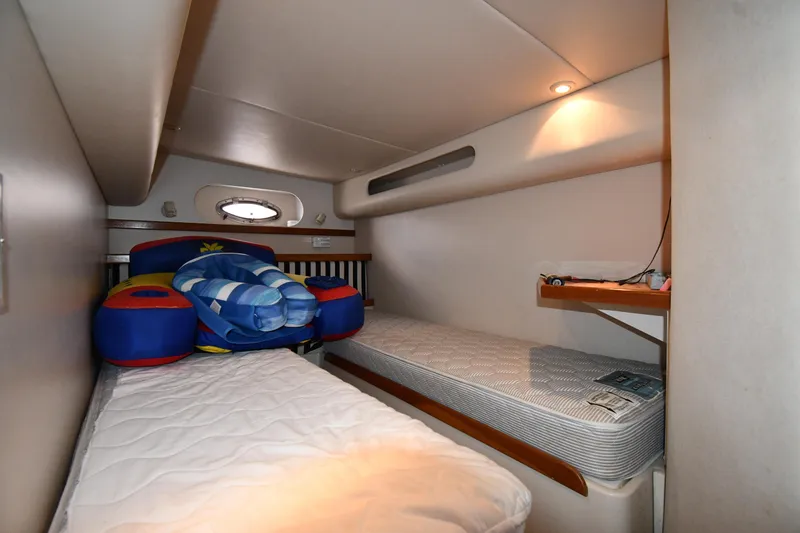 Slide: The Image of Cruisers Yachts 3870 Express 1998 - 52