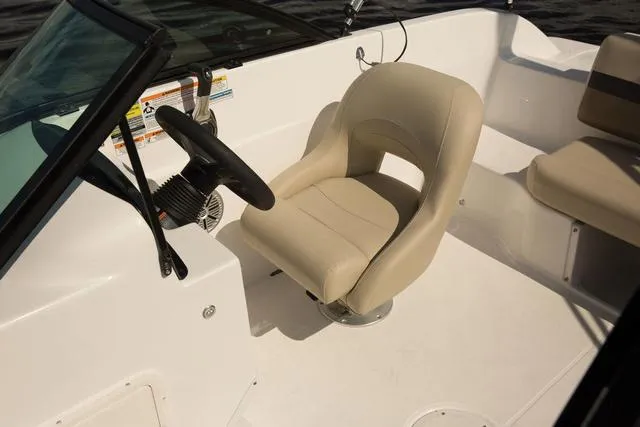 Slide: The Image of Hurricane SunDeck 187 OB 2023 - 24