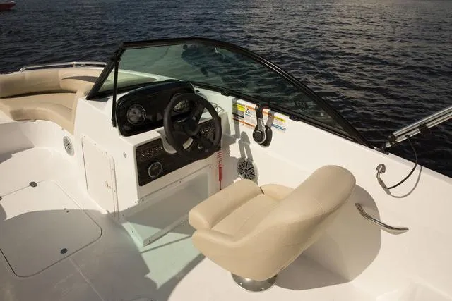 Slide: The Image of Hurricane SunDeck 187 OB 2023 - 25