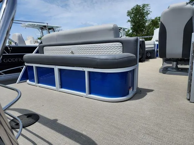 Slide: The Image of Godfrey Monaco 235 C 2023 - 7