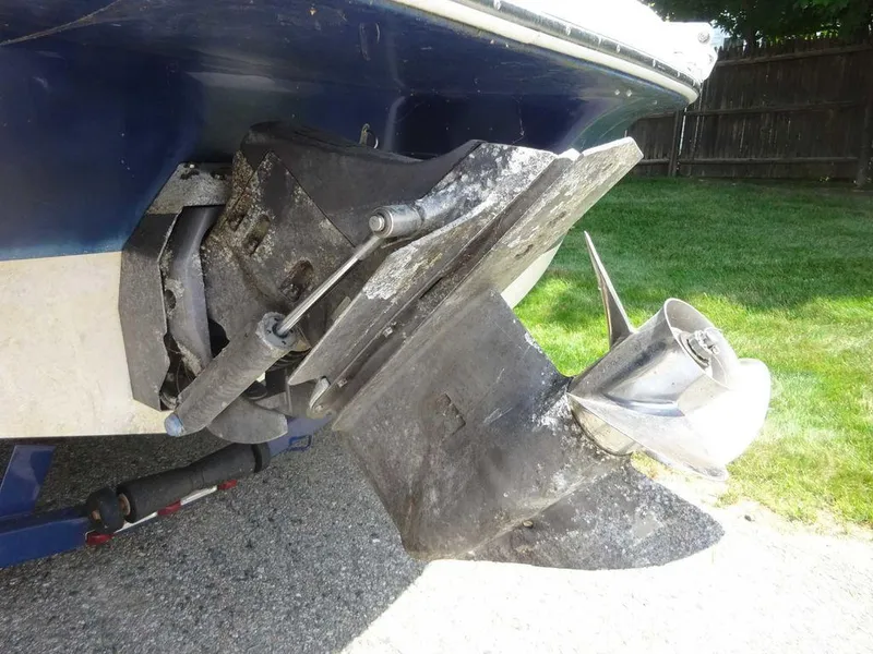 Slide: The Image of 2006 Four Winns H220 boat stern drive and propeller detail. - 19