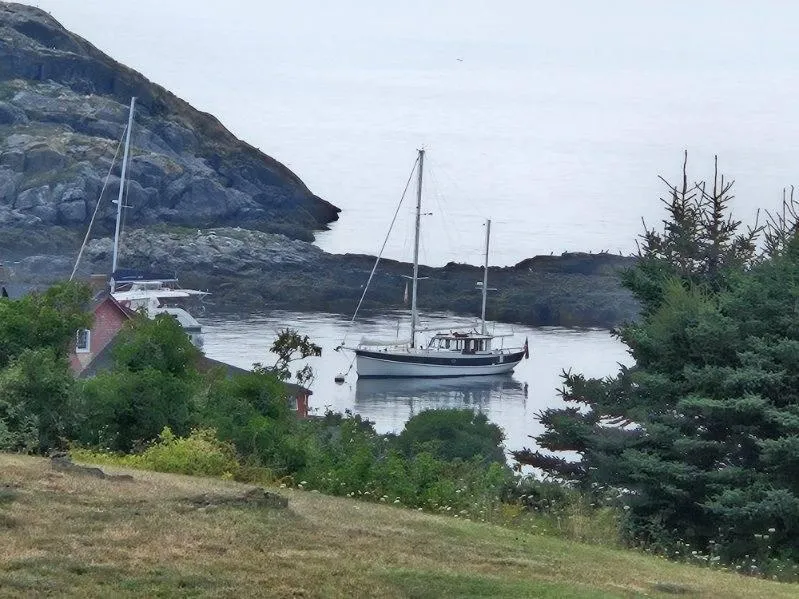 Slide: The Image of Custom Bolger PH Shoal-draft Ketch 1996 - 97