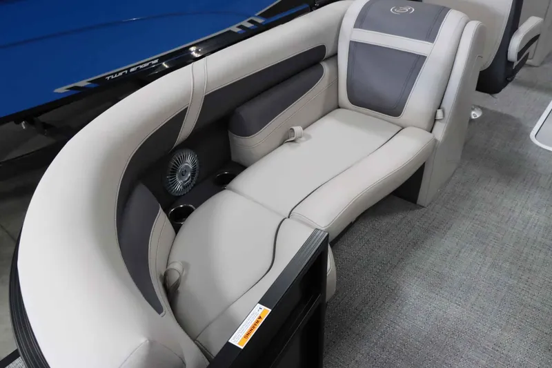 Slide: The Image of Barletta Cabrio 22QC 2025 - 10