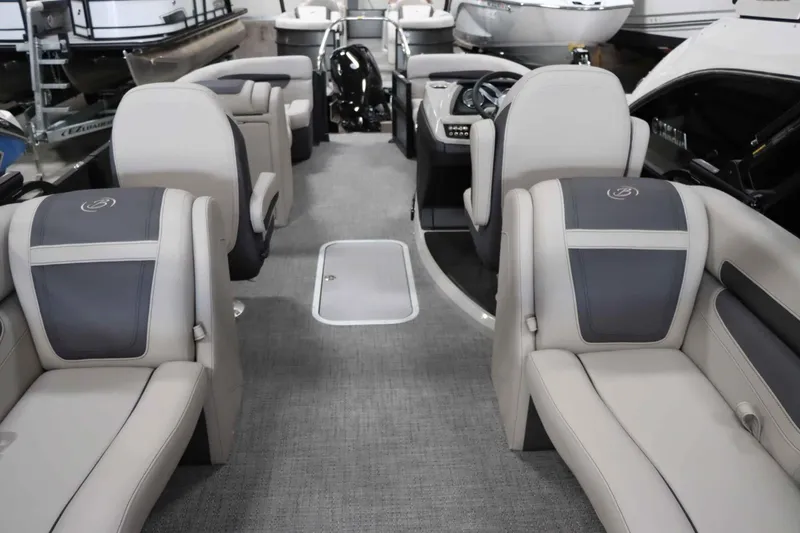 Slide: The Image of Barletta Cabrio 22QC 2025 - 12