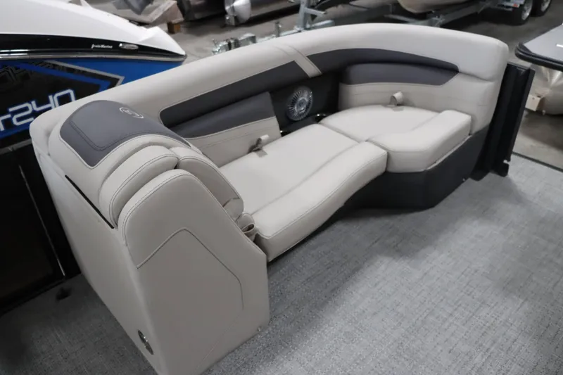 Slide: The Image of Barletta Cabrio 22QC 2025 - 16