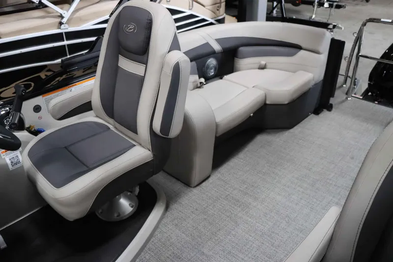 Slide: The Image of Barletta CABRIO 20QC 2025 - 15