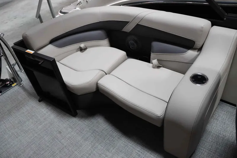 Slide: The Image of Barletta CABRIO 20QC 2025 - 21