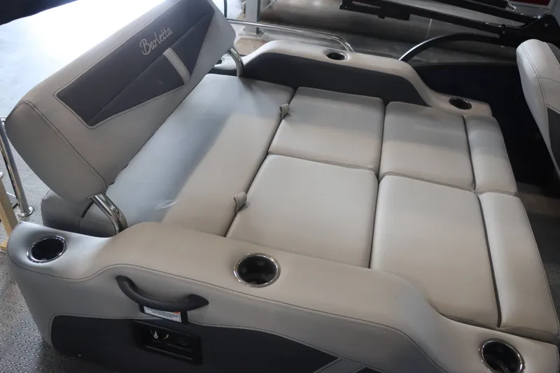 Slide: The Image of Barletta Cabrio 20UC 2025 - 11