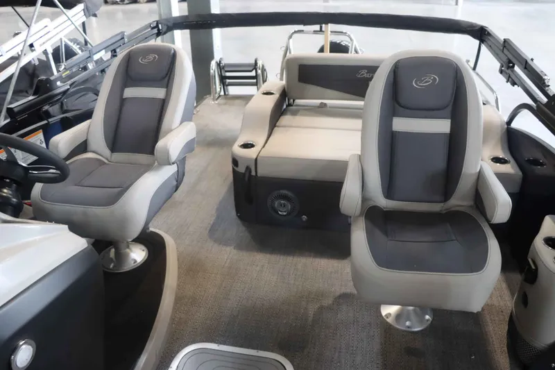 Slide: The Image of Barletta Cabrio 20UC 2025 - 13