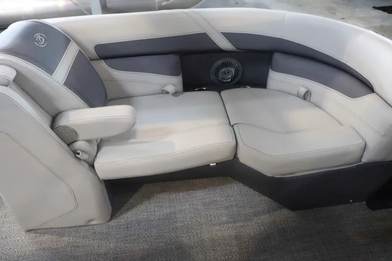 Slide: The Image of Barletta Cabrio 20UC 2025 - 16