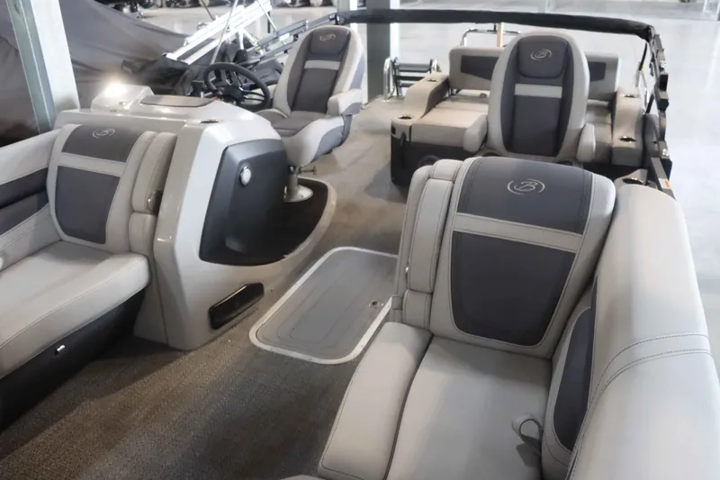 Slide: The Image of Barletta Cabrio 20UC 2025 - 19