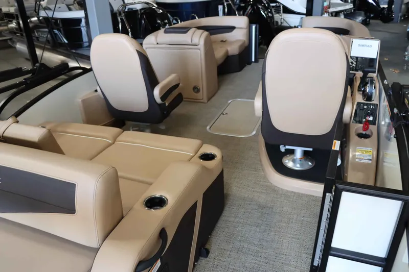 Slide: The Image of Barletta Cabrio 20UC 2025 - 10