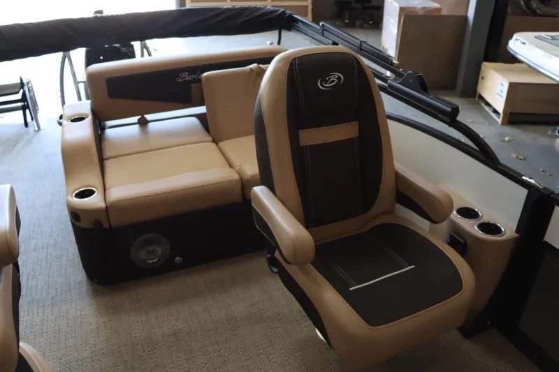 Slide: The Image of Barletta Cabrio 20UC 2025 - 13