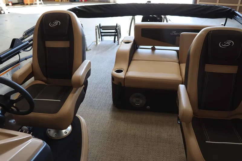 Slide: The Image of Barletta Cabrio 20UC 2025 - 14