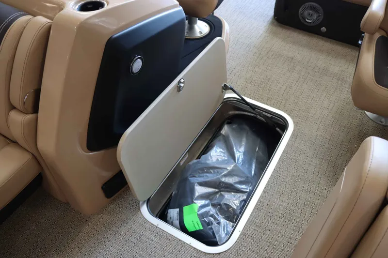 Slide: The Image of Barletta Cabrio 20UC 2025 - 16