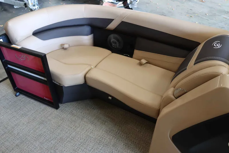 Slide: The Image of Barletta Cabrio 20UC 2025 - 19