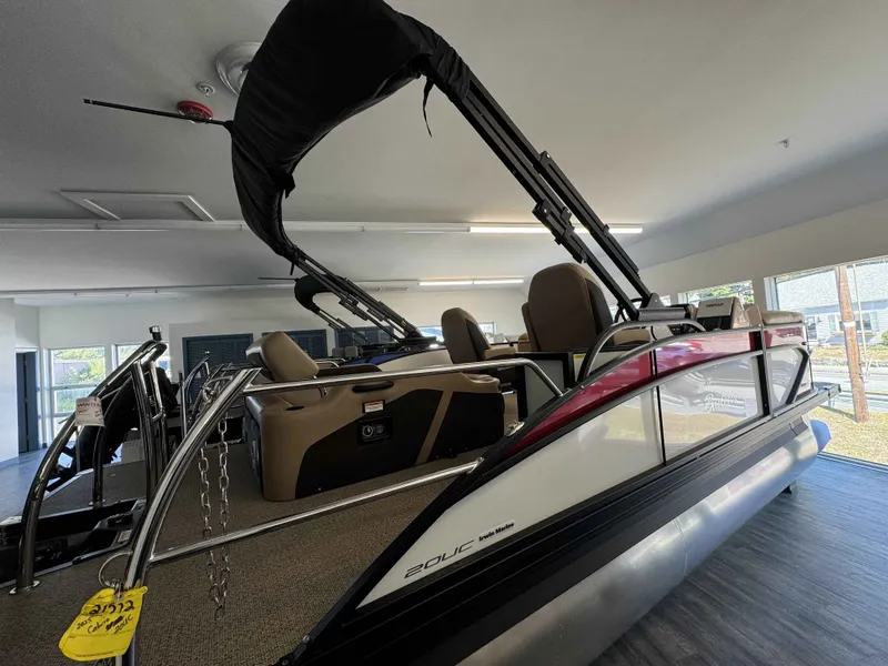 Slide: The Image of Barletta Cabrio 20UC 2025 - 3