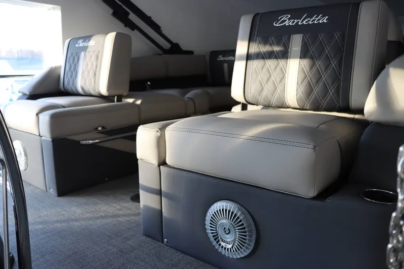 Slide: The Image of Barletta Lusso 23M 2025 - 10