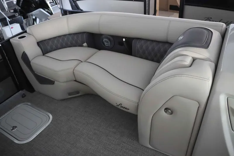 Slide: The Image of Barletta Lusso 23M 2025 - 19