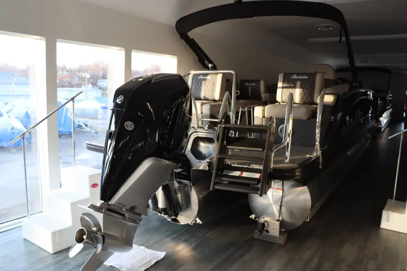 Slide: The Image of Barletta Lusso 23M 2025 - 8