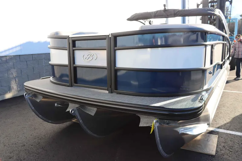 Slide: The Image of Barletta Lusso 25UCA 2025 - 9