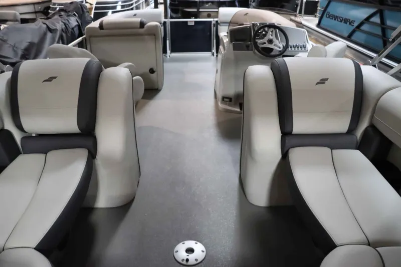 Slide: The Image of Starcraft EX 22R 2025 - 10