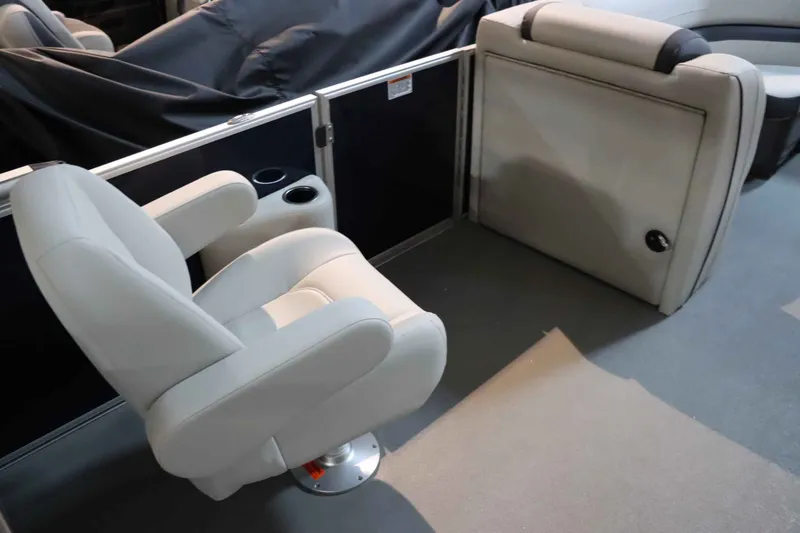 Slide: The Image of Starcraft EX 22R 2025 - 13