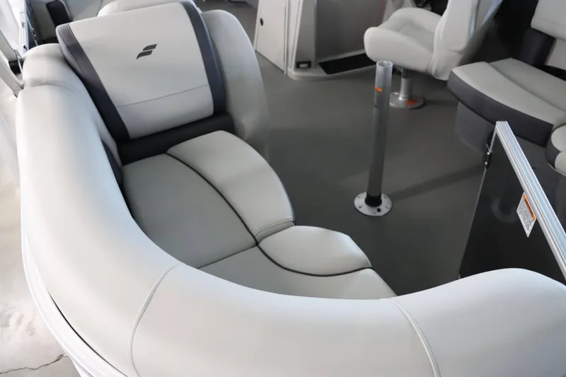 Slide: The Image of Starcraft EX 20R 2025 - 6