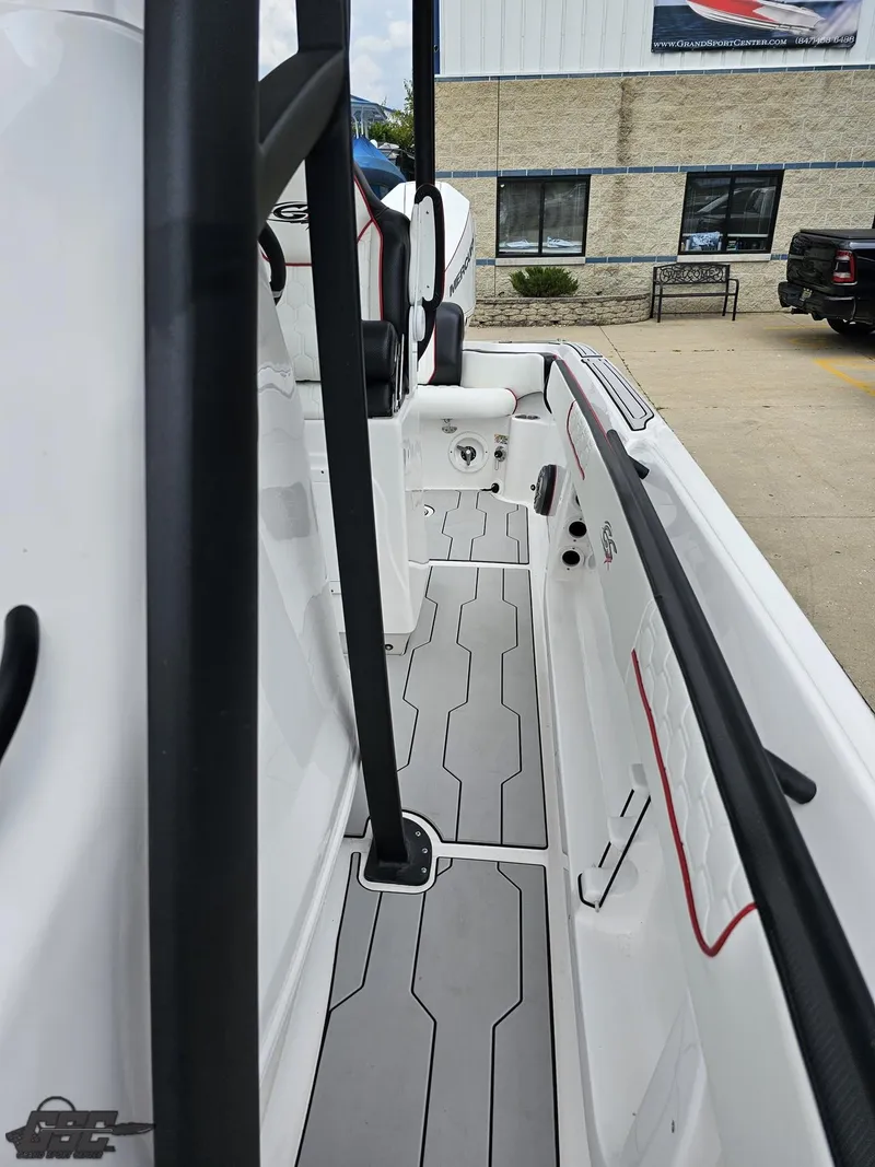 Slide: The Image of Glasstream 280 Pro GSX 2024 - 105