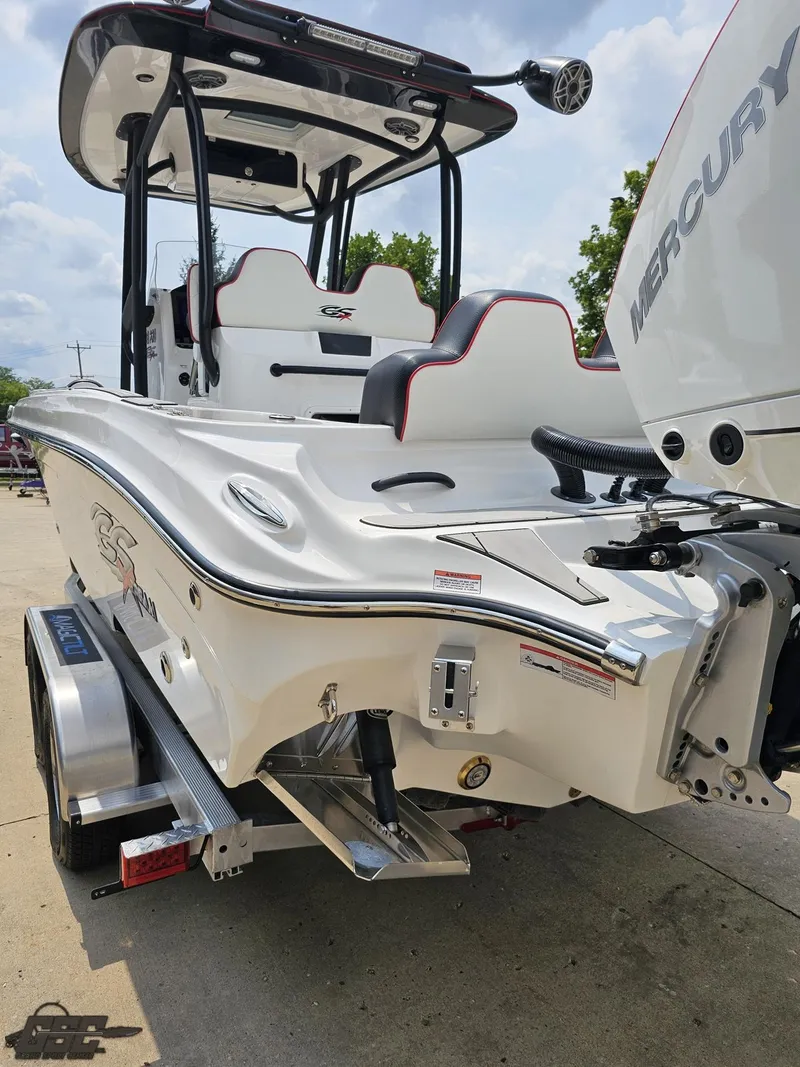 Slide: The Image of 2024 Glasstream 280 Pro GSX boat with Mercury engine, rear view. - 40