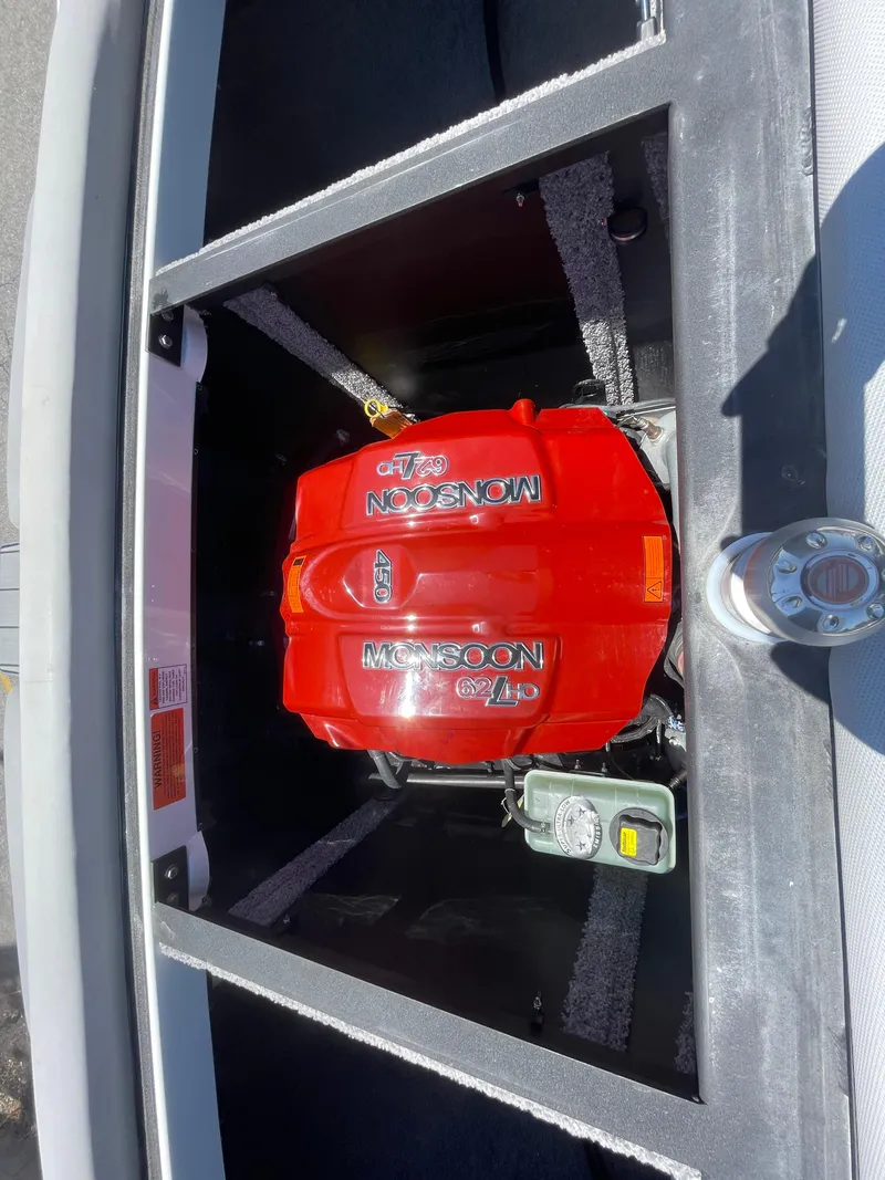 Slide: The Image of 2017 Malibu Wakesetter 25 LSV Monsoon 6.2L engine compartment. - 14