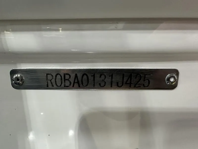 Slide: The Image of Robalo R 180 2025 boat identification plate with serial number. - 4