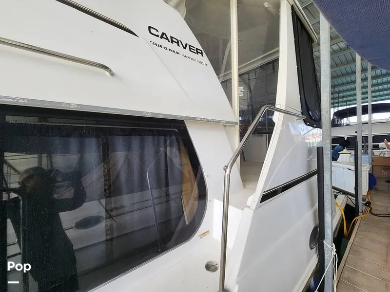 Slide: The Image of 2000 Carver 404 Cockpit MY for sale in Overton, NV - 11