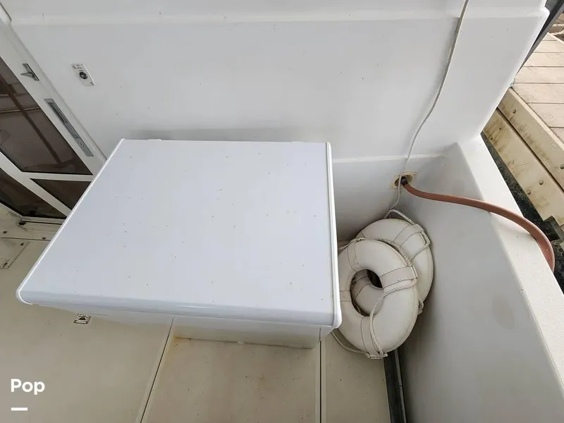 Slide: The Image of 2000 Carver 404 Cockpit MY for sale in Overton, NV - 16