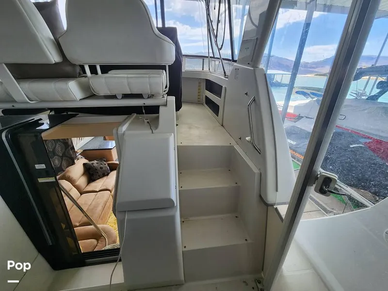 Slide: The Image of 2000 Carver 404 Cockpit MY for sale in Overton, NV - 25