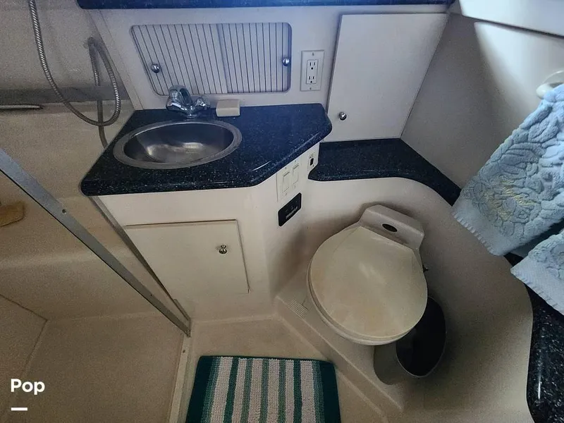 Slide: The Image of 2000 Carver 404 Cockpit MY for sale in Overton, NV - 55