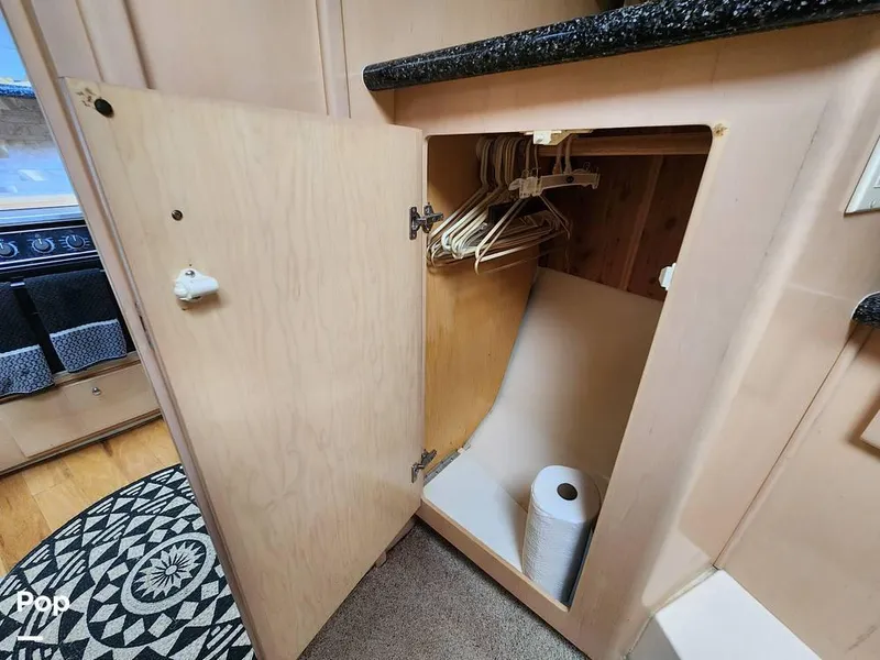 Slide: The Image of 2000 Carver 404 Cockpit MY for sale in Overton, NV - 64