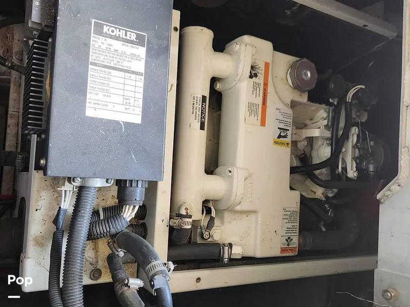 Slide: The Image of 2000 Carver 404 Cockpit MY for sale in Overton, NV - 70