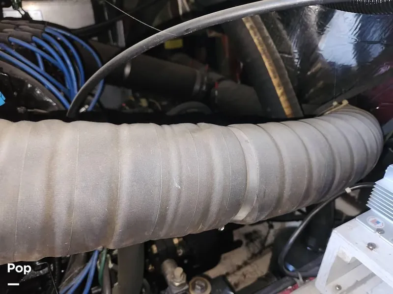 Slide: The Image of 2000 Carver 404 Cockpit MY for sale in Overton, NV - 73