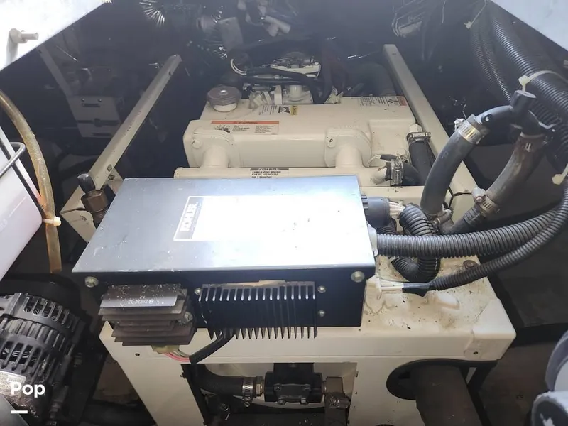 Slide: The Image of 2000 Carver 404 Cockpit MY for sale in Overton, NV - 74