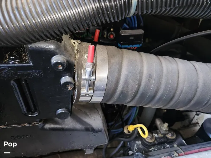 Slide: The Image of 2000 Carver 404 Cockpit MY for sale in Overton, NV - 79