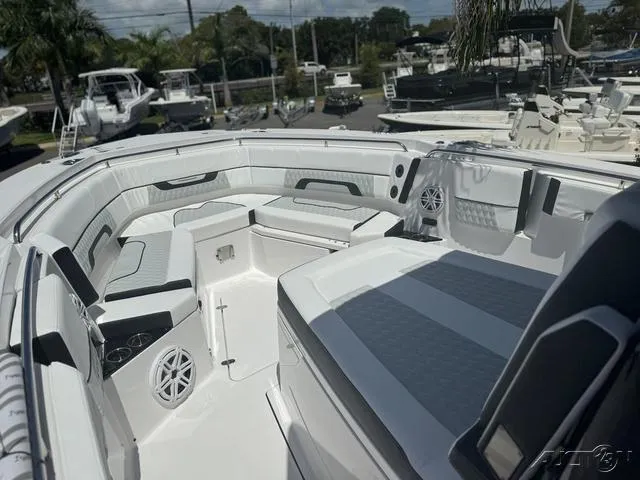 Slide: The Image of 2025 Blackfin 332cc boat with modern cockpit and seating. - 35