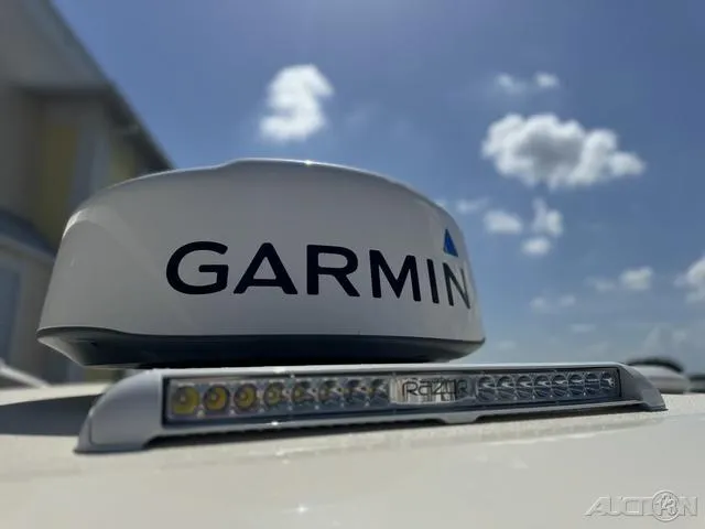 Slide: The Image of Scout 330 LXF 2022 - 63