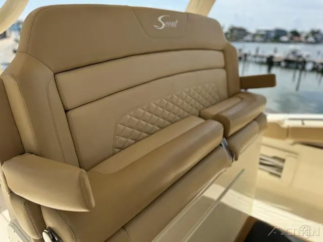 Slide: The Image of Scout 330 LXF 2022 - 70